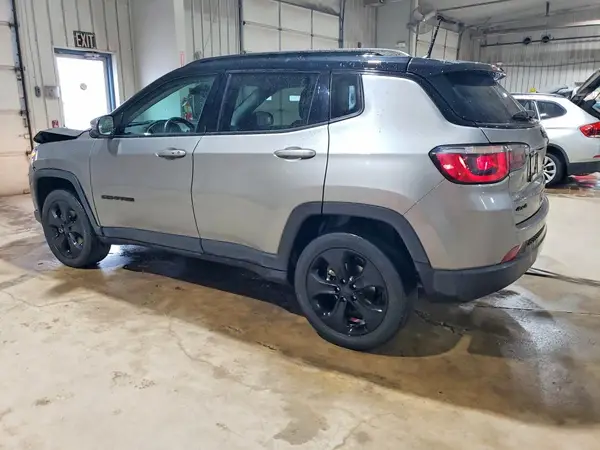 3C4NJDBBXJT325817 2018 JEEP COMPASS - Image 2