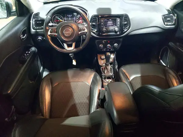 3C4NJDBBXJT325817 2018 JEEP COMPASS - Image 8