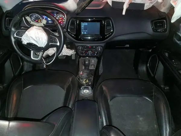 3C4NJDBBXJT326238 2018 JEEP COMPASS - Image 8