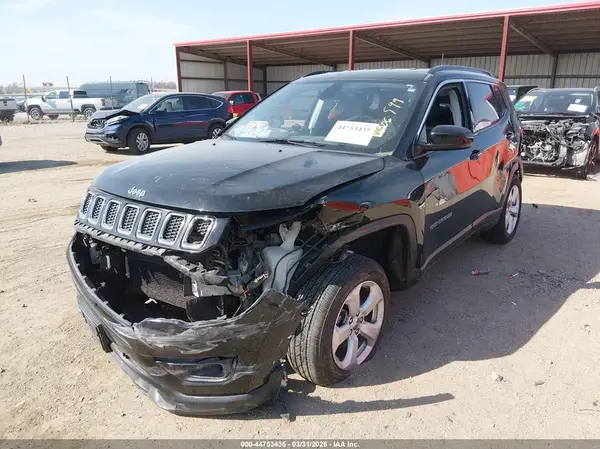 3C4NJDBBXJT328359 2018 JEEP COMPASS - Image 2