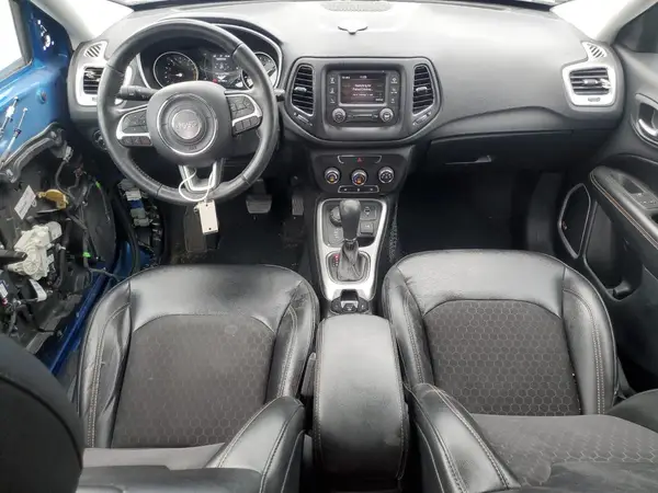 3C4NJDBBXJT337272 2018 JEEP COMPASS - Image 8