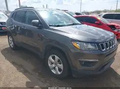 3C4NJDBBXJT342522 2018 JEEP COMPASS