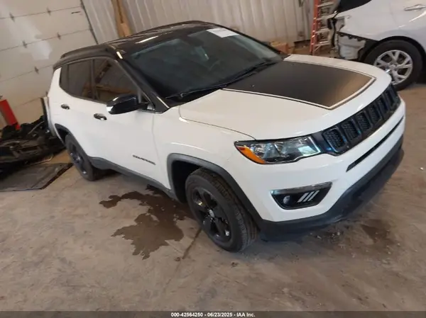 3C4NJDBBXJT349731 2018 JEEP COMPASS - Image 1