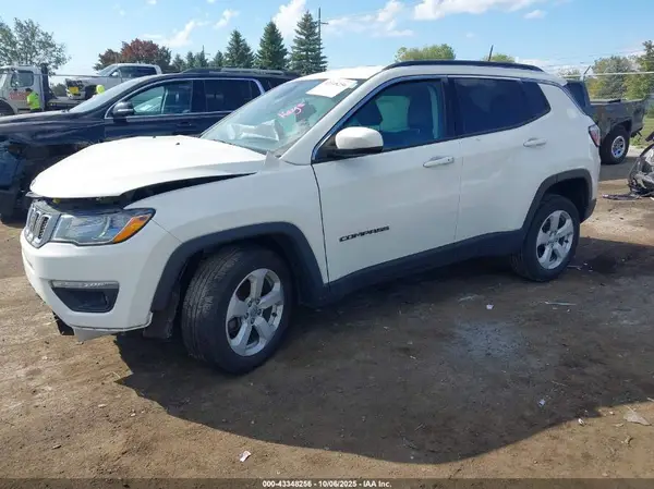 3C4NJDBBXJT349762 2018 JEEP COMPASS - Image 2