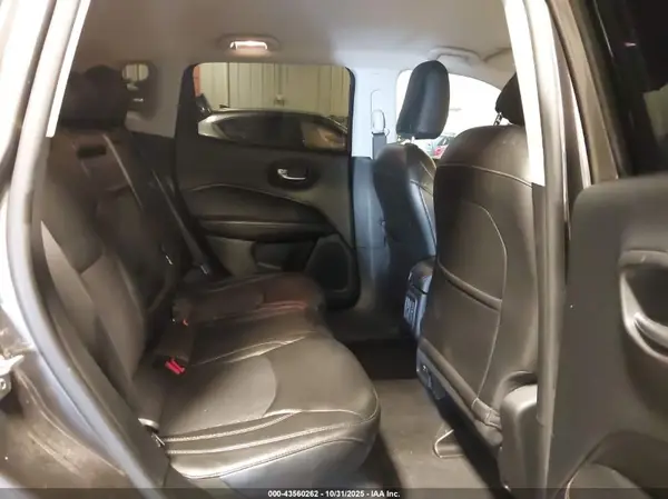 3C4NJDBBXJT366352 2018 JEEP COMPASS - Image 8