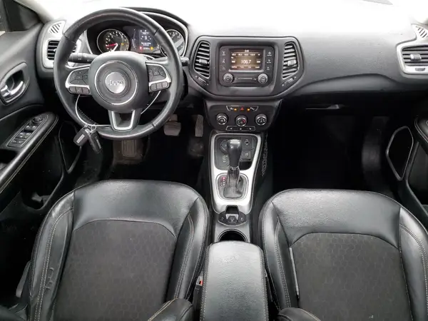 3C4NJDBBXJT373401 2018 JEEP COMPASS - Image 8