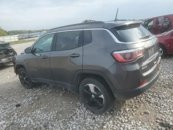 3C4NJDBBXJT391137 2018 JEEP COMPASS - Image 2