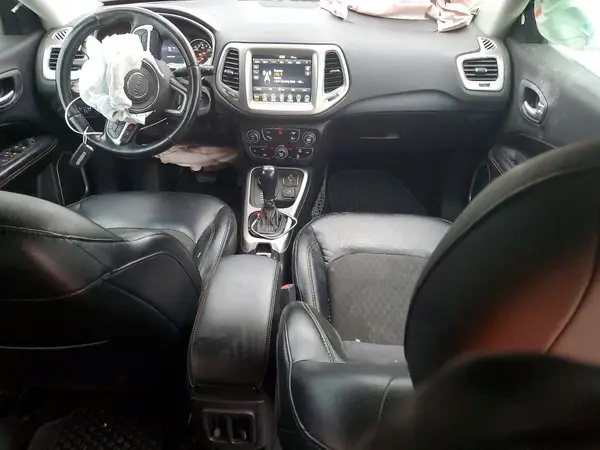 3C4NJDBBXJT392367 2018 JEEP COMPASS - Image 8