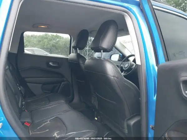 3C4NJDBBXJT393373 2018 JEEP COMPASS - Image 8