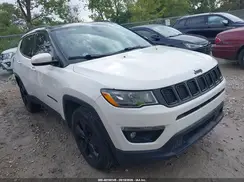 3C4NJDBBXJT394698 2018 JEEP COMPASS