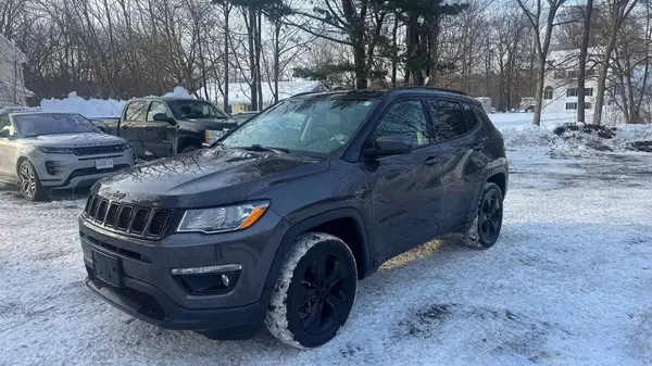 3C4NJDBBXJT395026 2018 JEEP COMPASS - Image 2