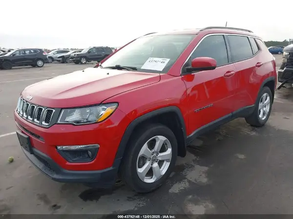 3C4NJDBBXJT399495 2018 JEEP COMPASS - Image 2