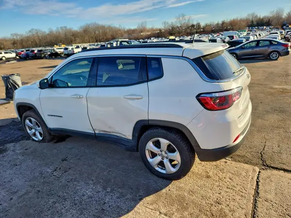 3C4NJDBBXJT401892 2018 JEEP COMPASS - Image 2