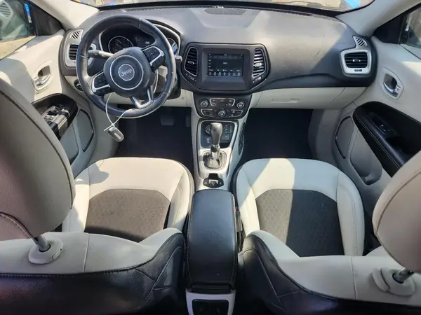 3C4NJDBBXJT402279 2018 JEEP COMPASS - Image 8