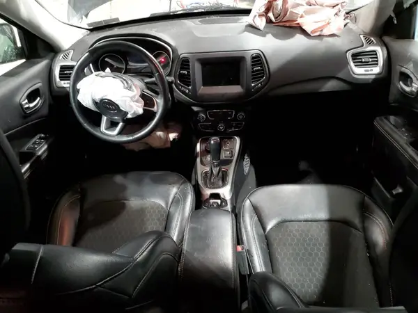 3C4NJDBBXJT402623 2018 JEEP COMPASS - Image 8