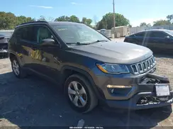 3C4NJDBBXJT402976 2018 JEEP COMPASS