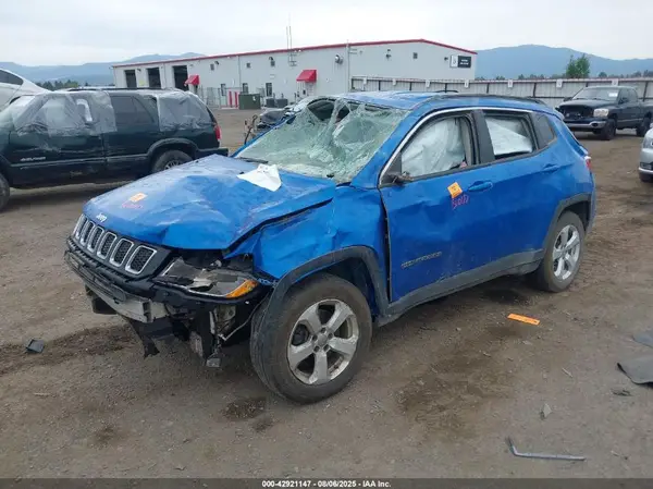 3C4NJDBBXJT403500 2018 JEEP COMPASS - Image 2