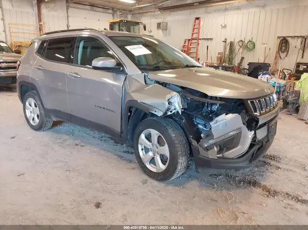 3C4NJDBBXJT403674 2018 JEEP COMPASS - Image 1