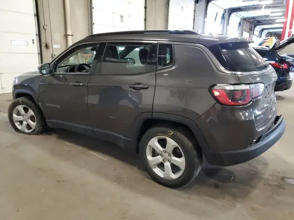 3C4NJDBBXJT413086 2018 JEEP COMPASS - Image 2