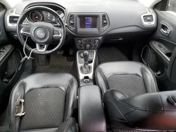 3C4NJDBBXJT422922 2018 JEEP COMPASS - Image 8