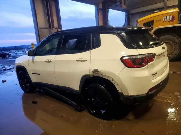 3C4NJDBBXJT433578 2018 JEEP COMPASS - Image 2