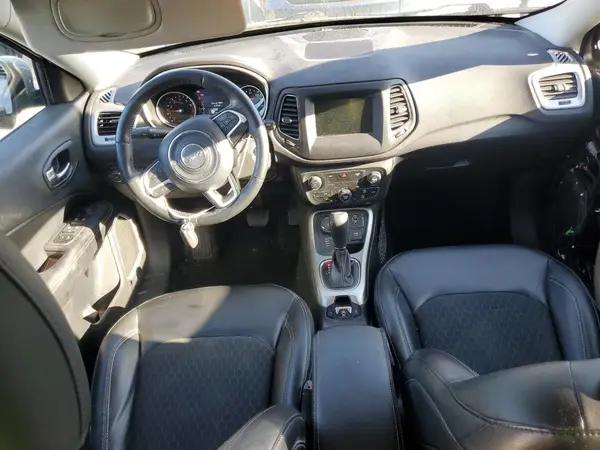 3C4NJDBBXJT433838 2018 JEEP COMPASS - Image 8