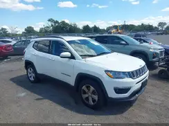 3C4NJDBBXJT433872 2018 JEEP COMPASS