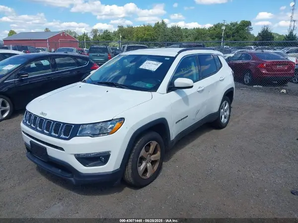 3C4NJDBBXJT433872 2018 JEEP COMPASS - Image 2