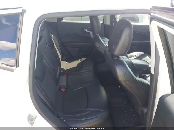 3C4NJDBBXJT433872 2018 JEEP COMPASS - Image 8