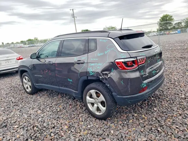 3C4NJDBBXJT434987 2018 JEEP COMPASS - Image 2