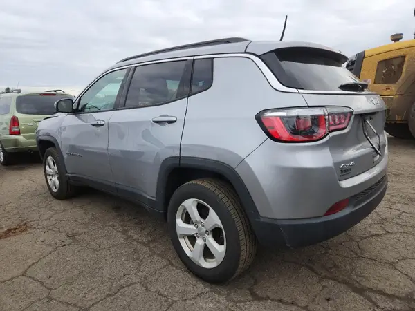 3C4NJDBBXJT453748 2018 JEEP COMPASS - Image 2