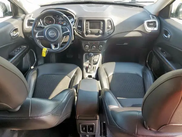 3C4NJDBBXJT457007 2018 JEEP COMPASS - Image 8
