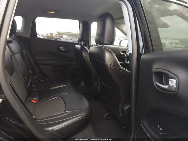 3C4NJDBBXJT457217 2018 JEEP COMPASS - Image 8
