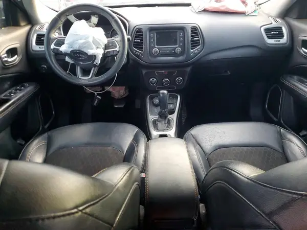 3C4NJDBBXJT457539 2018 JEEP COMPASS - Image 8