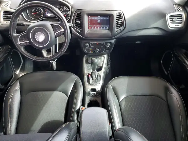 3C4NJDBBXJT458349 2018 JEEP COMPASS - Image 8