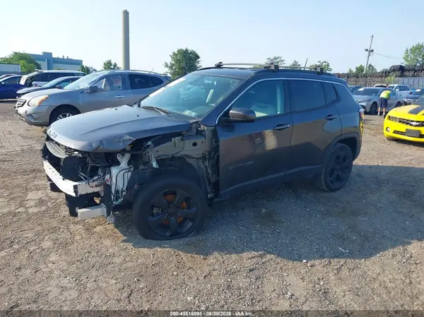 3C4NJDBBXJT479637 2018 JEEP COMPASS - Image 2