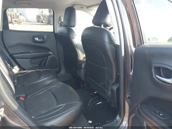 3C4NJDBBXJT479637 2018 JEEP COMPASS - Image 8