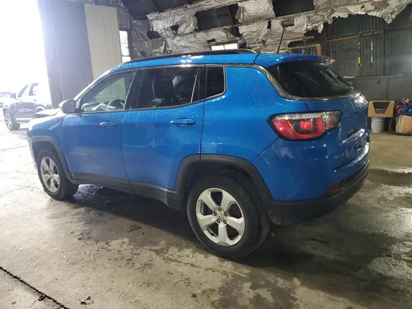 3C4NJDBBXJT483168 2018 JEEP COMPASS - Image 2