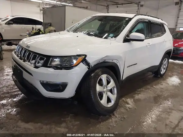 3C4NJDBBXJT485227 2018 JEEP COMPASS - Image 2