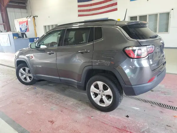 3C4NJDBBXJT485390 2018 JEEP COMPASS - Image 2