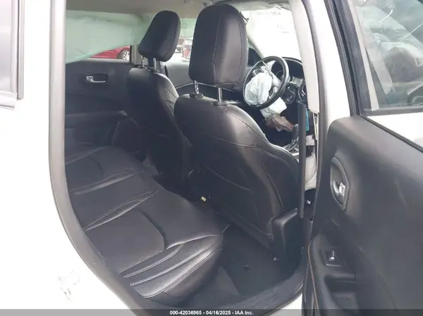 3C4NJDBBXJT492923 2018 JEEP COMPASS - Image 8