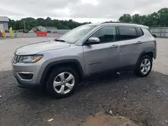 3C4NJDBBXKT592599 2019 JEEP COMPASS
