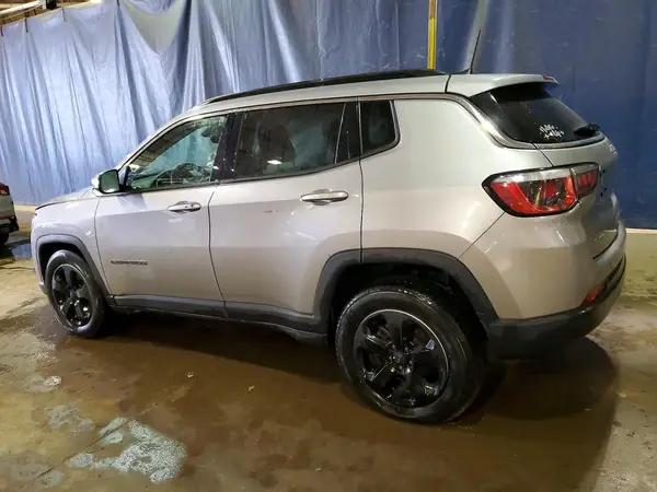 3C4NJDBBXKT597124 2019 JEEP COMPASS - Image 2