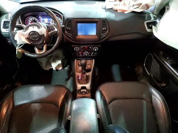 3C4NJDBBXKT597124 2019 JEEP COMPASS - Image 8