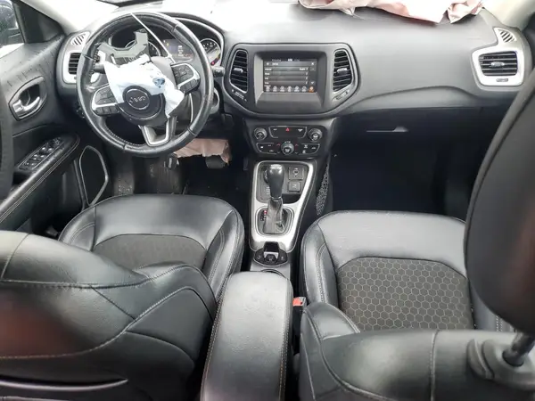3C4NJDBBXKT597432 2019 JEEP COMPASS - Image 8