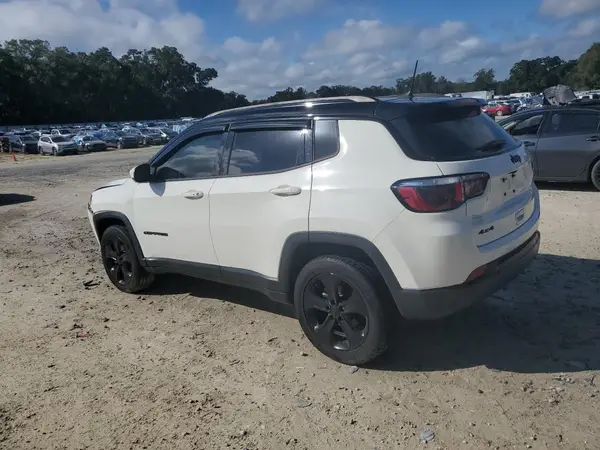 3C4NJDBBXKT599777 2019 JEEP COMPASS - Image 2