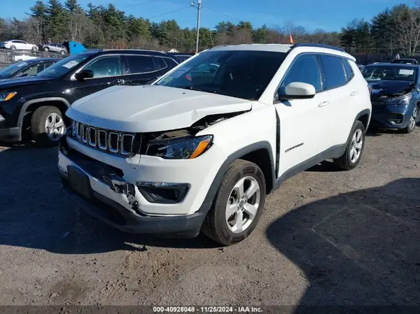 3C4NJDBBXKT601902 2019 JEEP COMPASS - Image 2