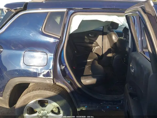 3C4NJDBBXKT602001 2019 JEEP COMPASS - Image 8