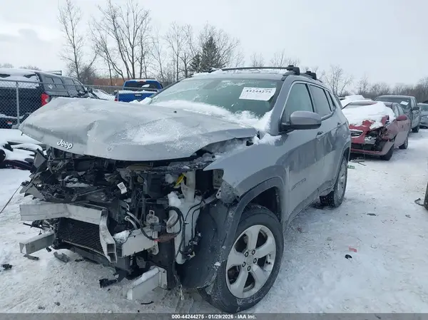 3C4NJDBBXKT641204 2019 JEEP COMPASS - Image 2