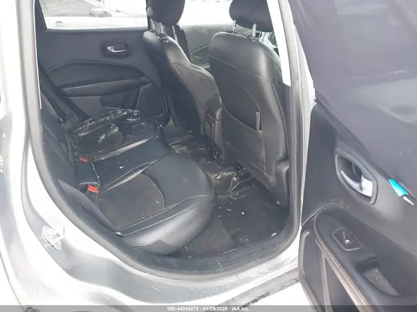 3C4NJDBBXKT641204 2019 JEEP COMPASS - Image 8